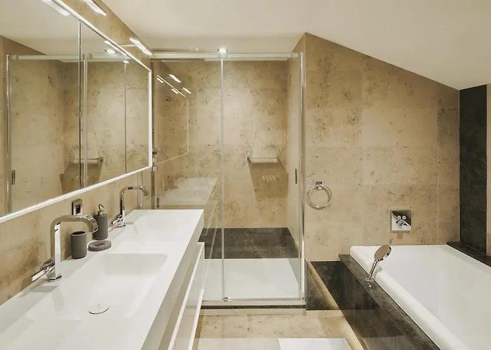 Saint-Andrews - 100 Meters To Eiffel Tower - Prime Spot منزل ريفي